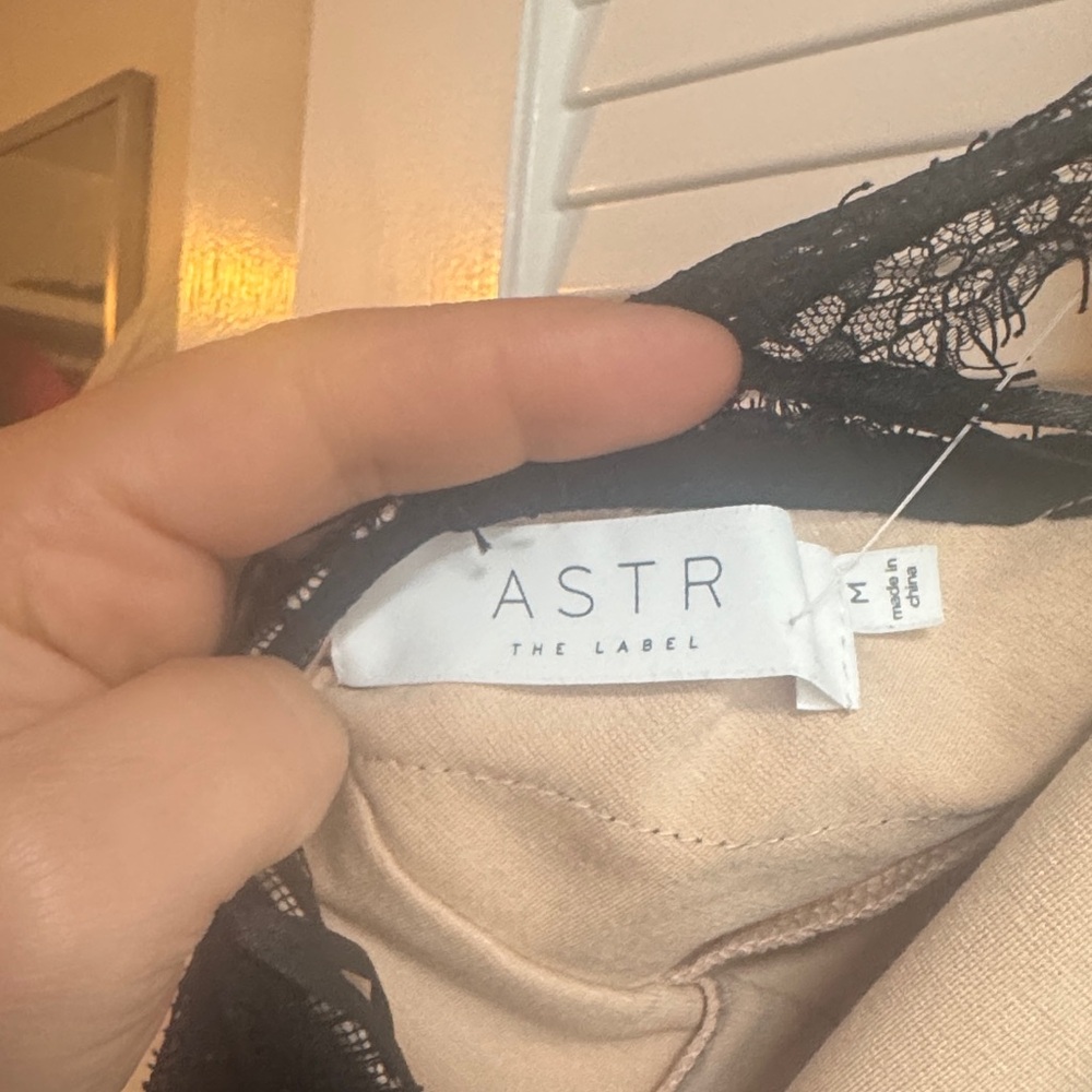 Astr Black and Cream Backless Lace Dress - Picture 2 of 3